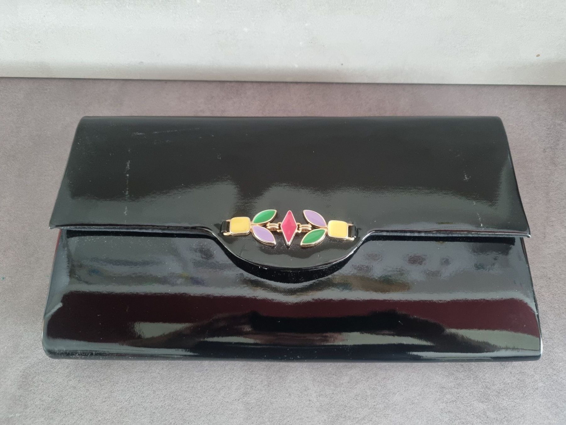 Borse: Duncher Clutch Tasche schwarzes Lackleder – Usato da Lenzburg venduto da freedomky