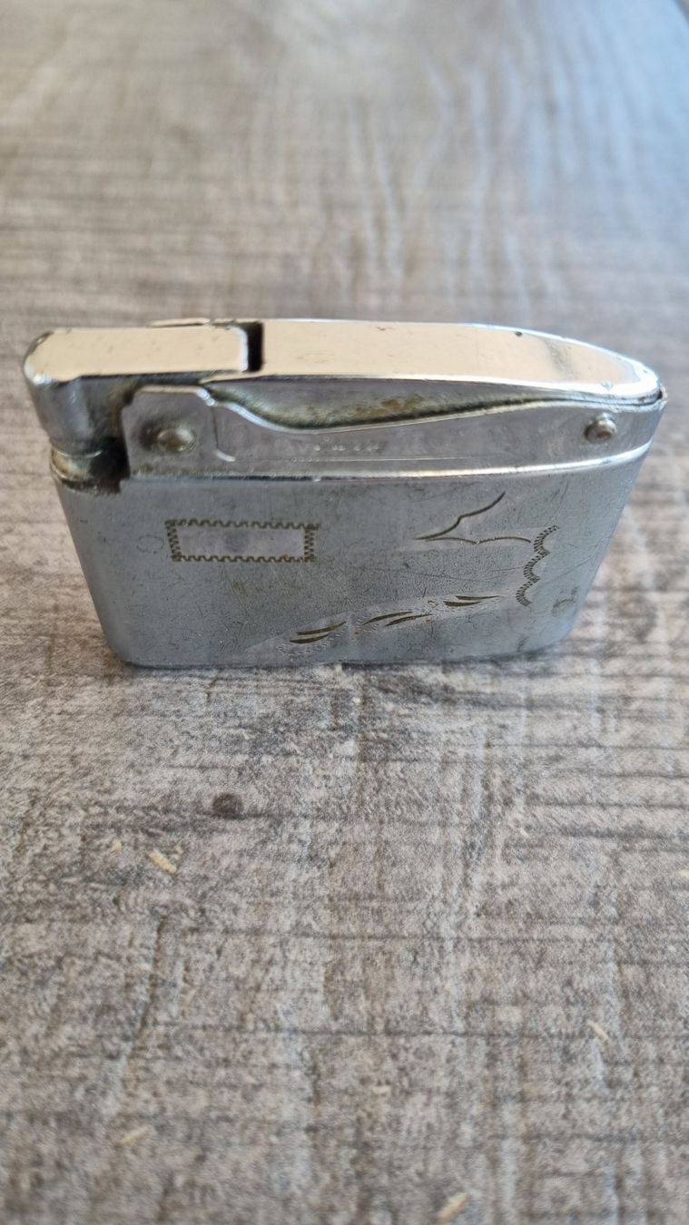 Accendini: Feuerzeug Cherrylite Automatic Lighter Metall gut erhalten – Usato da Bözberg venduto da heinz-d 1