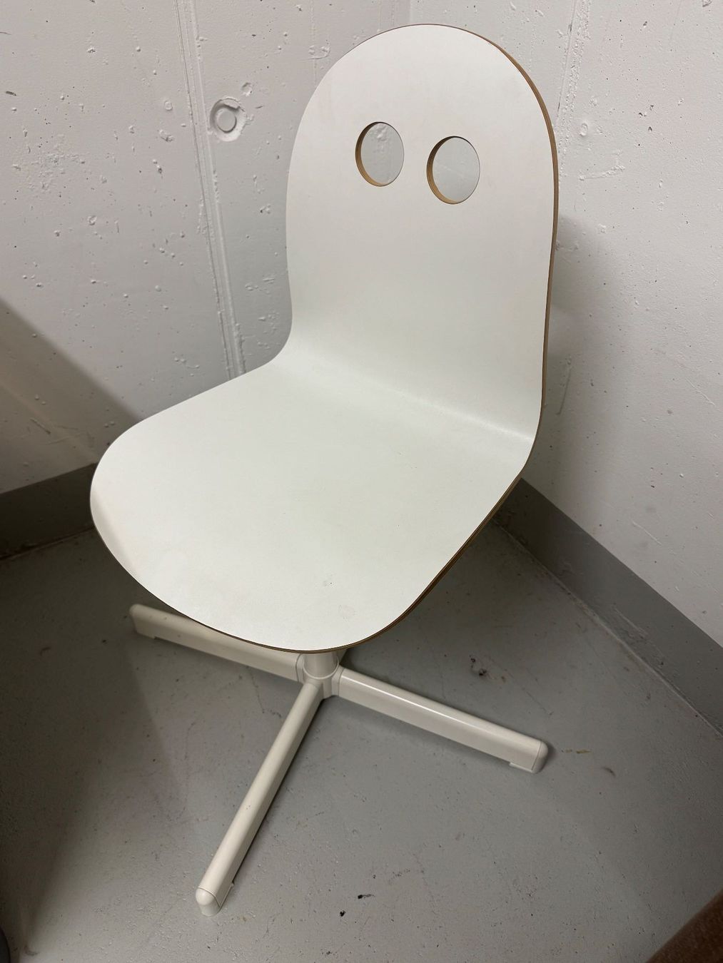 Ikea Sedie: Kinder Schreibtischstuhl von Ikea – Usato da Jona venduto da everiba