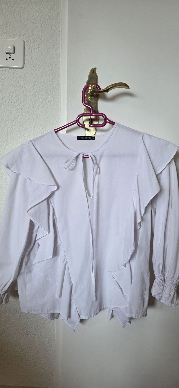 Blusen: Baumwollbluse Rüschen 38 – Neu (gemäss Beschreibung) aus Horgen von aiac0 1