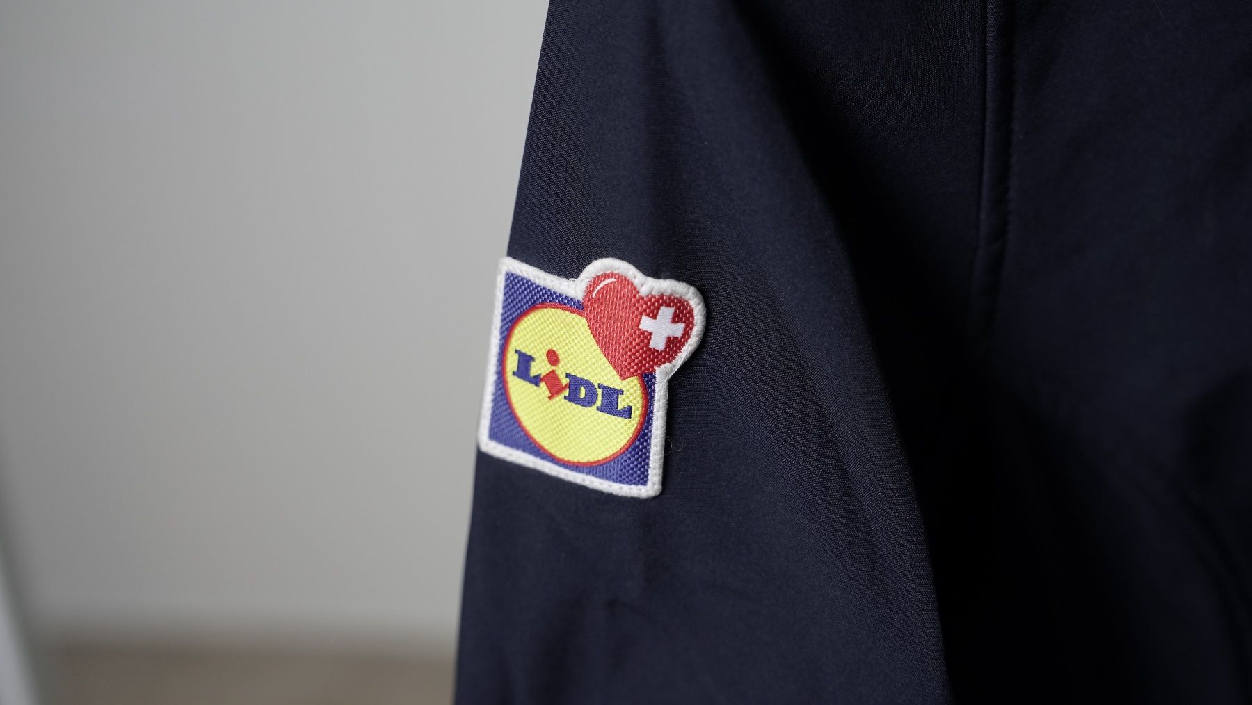 Giacche: Lidl Softshelljacke navy Damen Grösse S – Nuovo (secondo la descrizione) da Zürich venduto da julia_vina 3