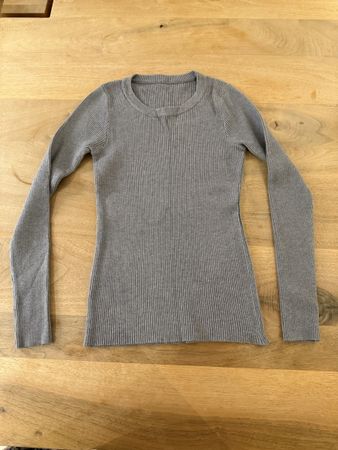 Long sleeve pullover