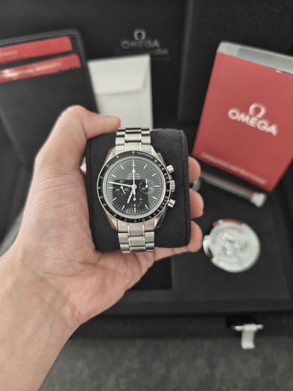 Omega Montres: Omega Speedmaster Sandwich|Bigbox 2020 Fullset mit Rechnung – Neuf (Voir description) à Oetwil am See par Dani_Yele 1