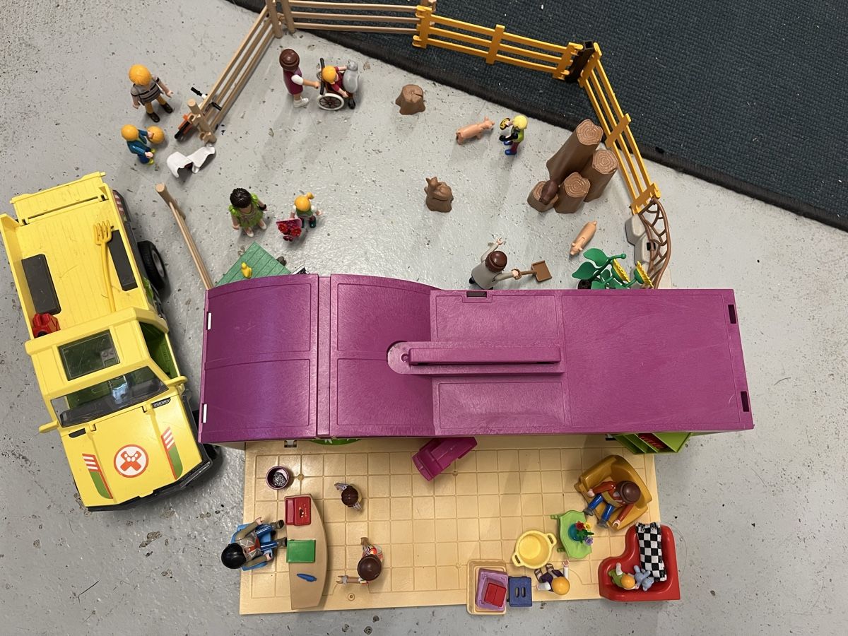 Playmobil Giocattoli: Playmobil Tierklinik – Usato da Rickenbach LU venduto da Haefliger03 1