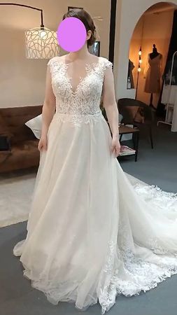 Robe Noire En Dentelle GUESS - Taille M - Longueur Genou - Neuve Avec étiquettes - Style élégant Et Soirée