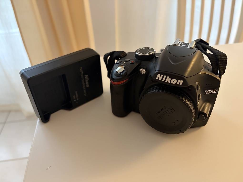 Fotocamera: Nikon D3200 – Usato da Bulle venduto da con_6t55
