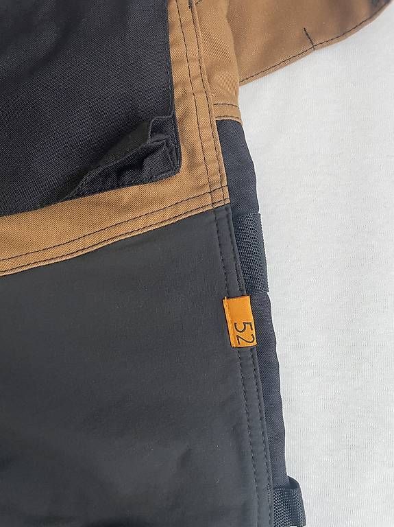 Snickers Pantaloni: Shorts (Snickers) – Usato da Zihlschlacht venduto da Chylmajster 3