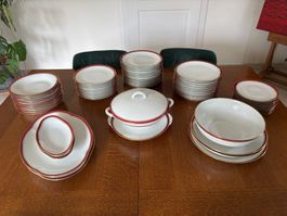 Service de table en porcelaine de Limoges