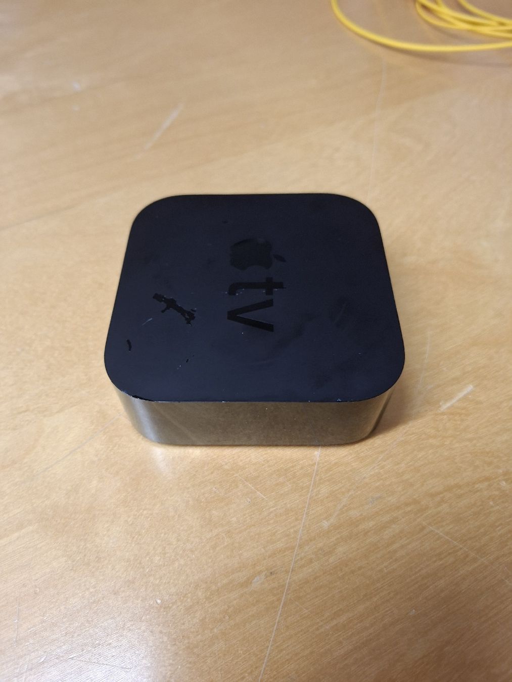 Apple Systèmes audio & multimédias: Apple TV FULLHD 4. Generation Benutzt – D'occasion à Vaduz par vestra 2