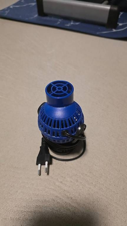 Pompes et pièces: Aquarium Strömungspumpe Wavemaker – D'occasion à Uznach par Brandaoleao