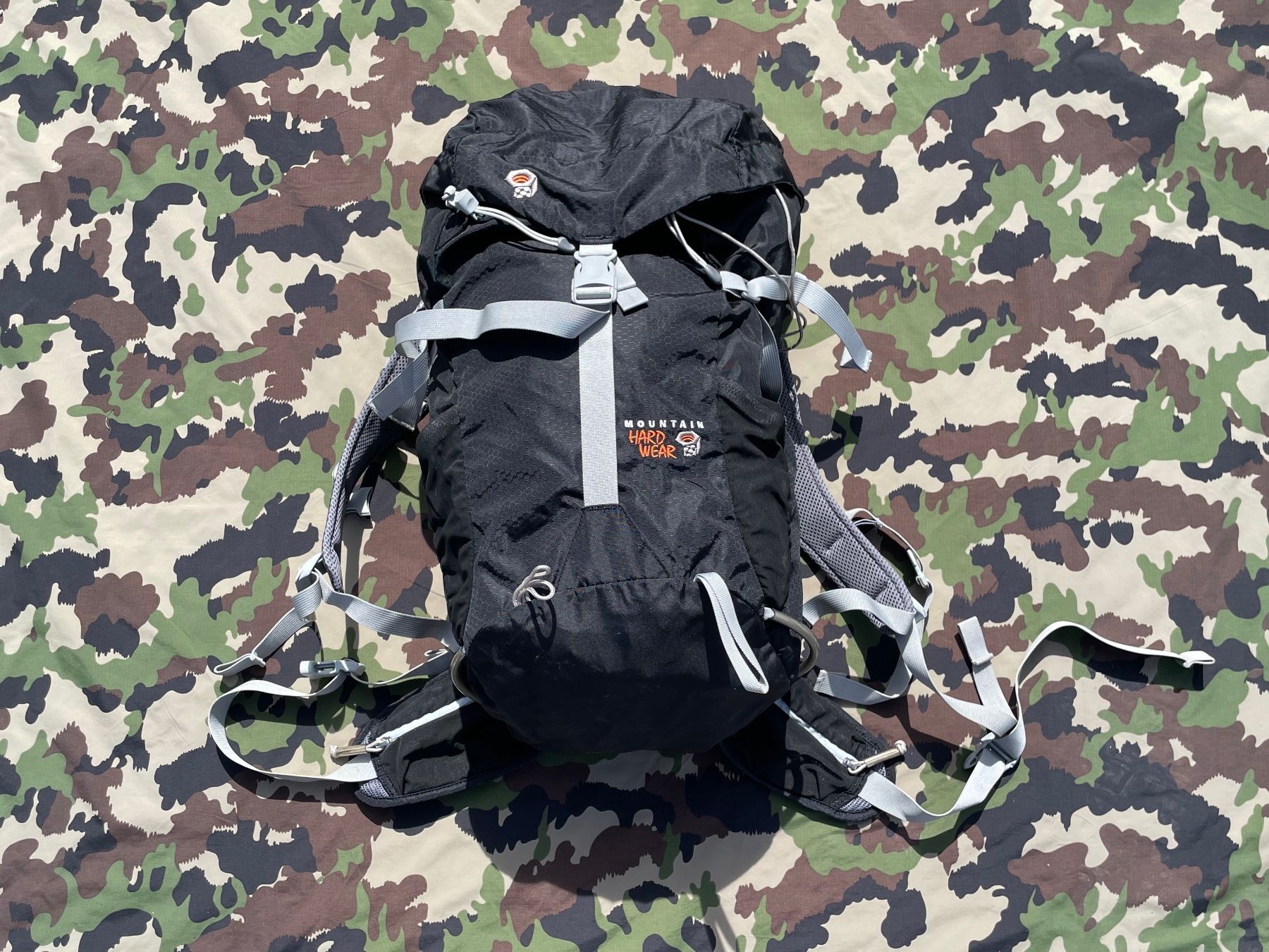 Mountain Hardwear Zaini: Vintage Y2K Mountain Hardware Backpack 25L – Usato da Zürich venduto da le_souk