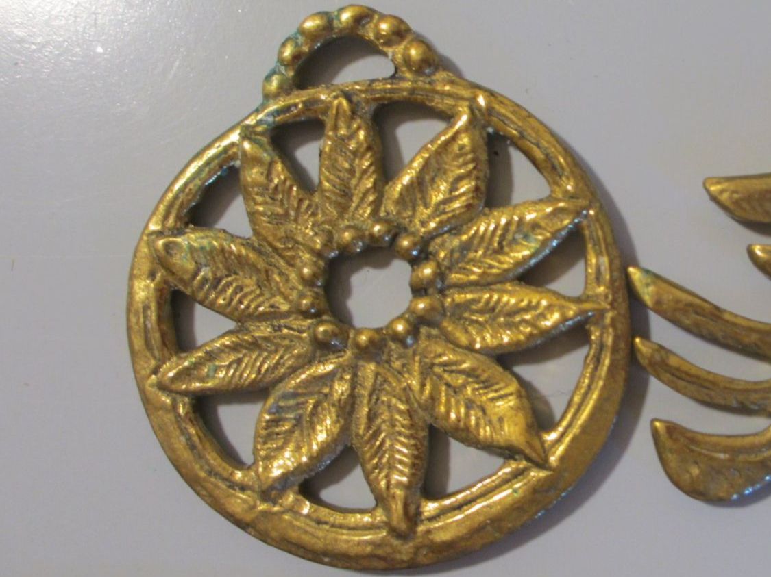 Ciondoli: Antiker Messing-Anhänger Sonnenblume – Usato da Herisau venduto da fan_h9qj 2