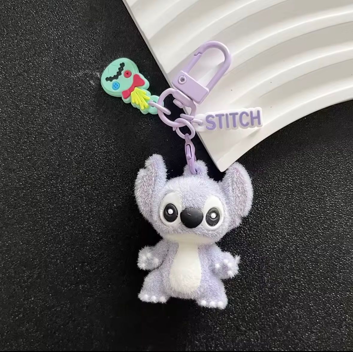 Portachiavi: 4 PCS  - Porte clé Stitch, New – Nuovo e nell'imballaggio originale da Collombey venduto da Cards07 1