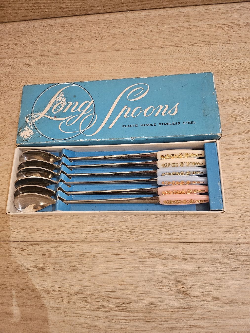 Löffel: 6 Cuillères Longues Vintage Anses Plastique Doré – Gebraucht aus La Joux FR von car_ck96
