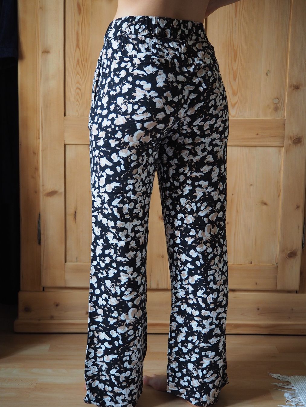 Hosen: Gemusterte Sommerhose von Minimum – Gebraucht aus Oberwil BL von Fialova 1