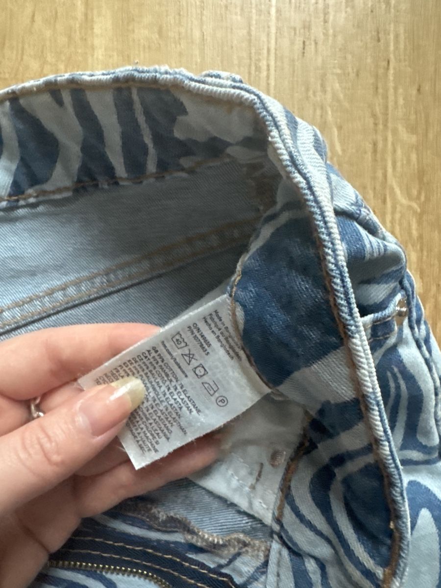 H&M Jeans: Stylish festival shorts – Gebraucht aus Fribourg von ksu_65bh 3