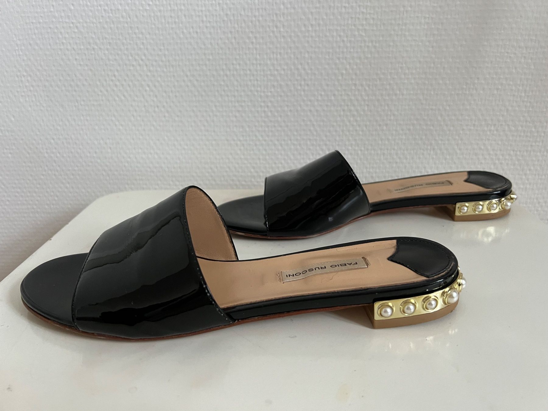 Scarpe da donna: Fabio Rusconi Lederlack mit Perlenabsatz  Gr.38;5 – Usato da Zürich venduto da ost_5sdl 5