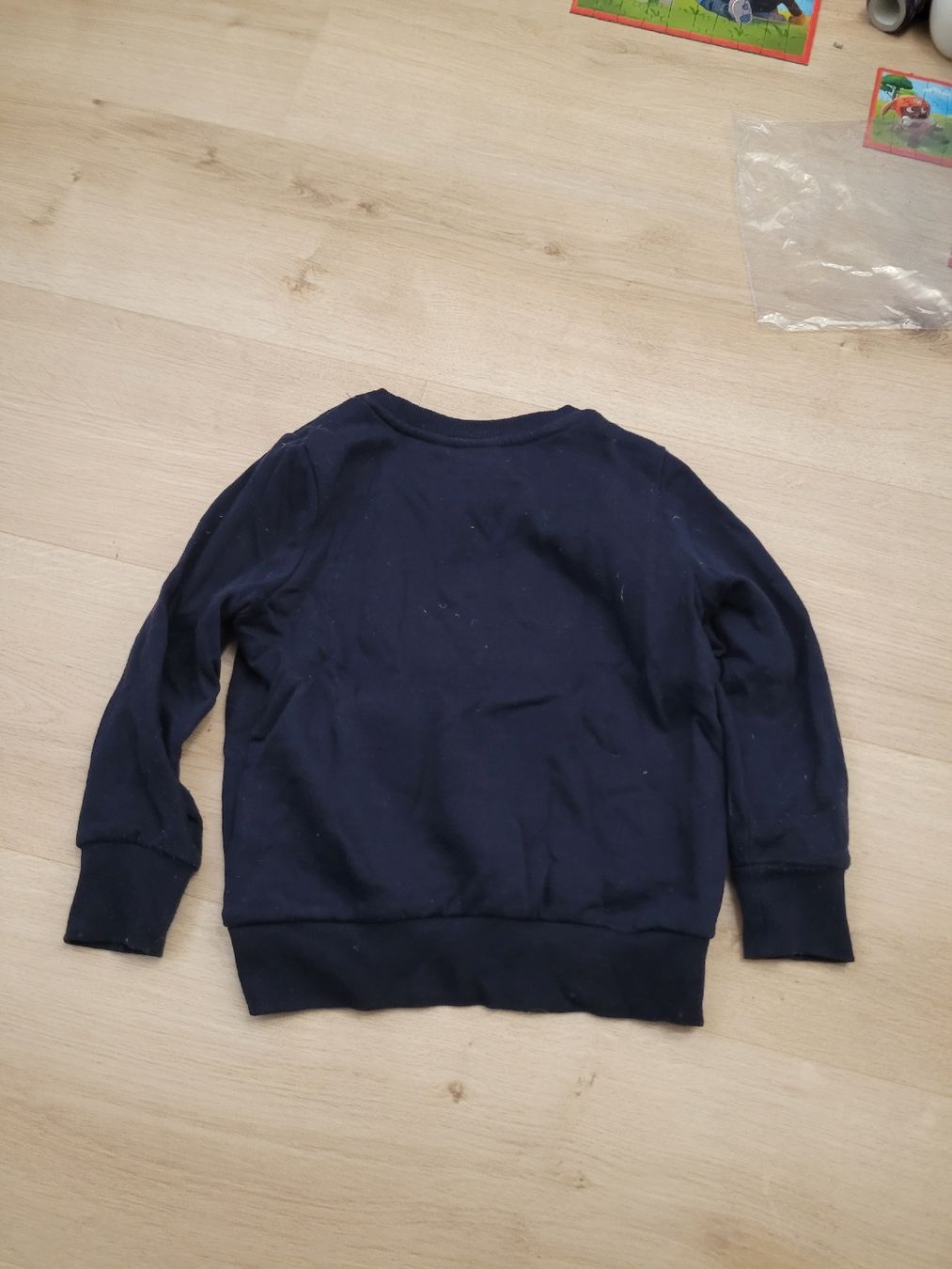 Pullover & Sweatshirts: Grinch-Pulli Gr. 98/104 – Gebraucht aus Lupsingen von sta_wgg5 4