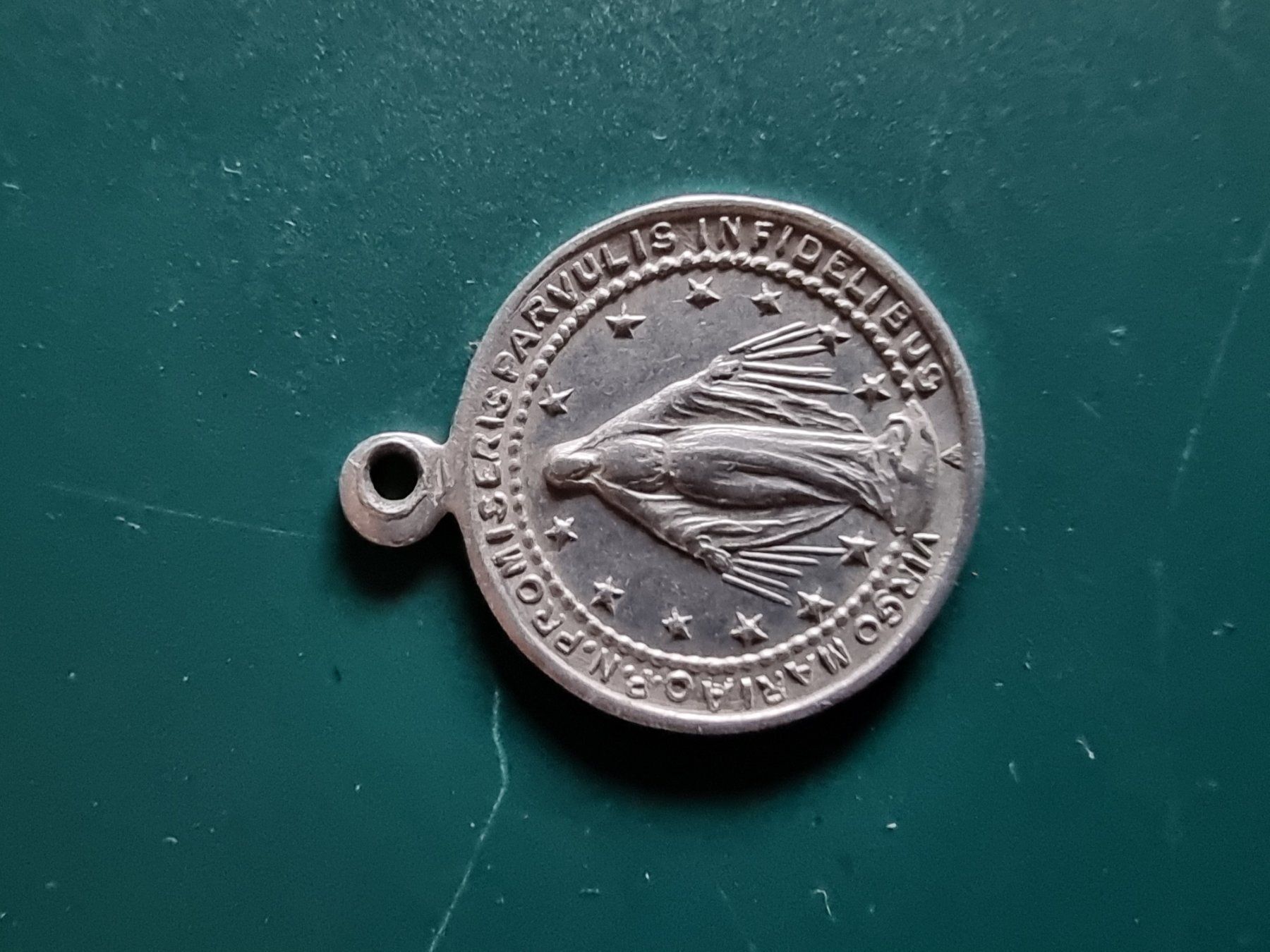 Ciondoli: Medallions – Usato da Zuzgen venduto da ricard11 4