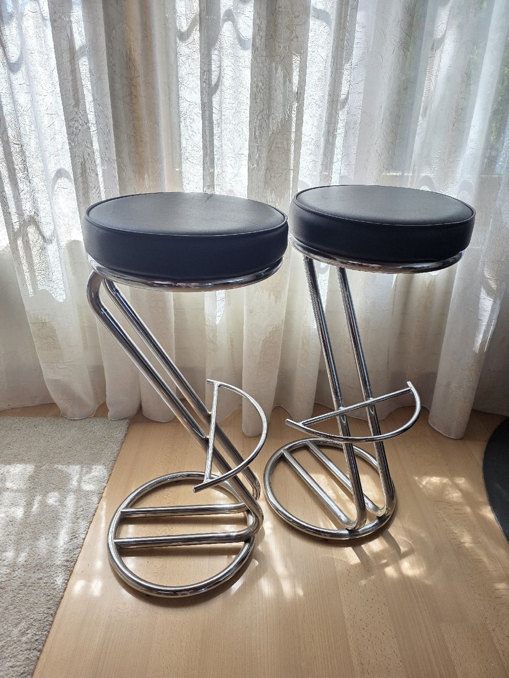 Tabourets: Barhocker 2 Stk. Chrom Leder Schwarz ca. 90cm – D'occasion à Winterthur par DeRiis