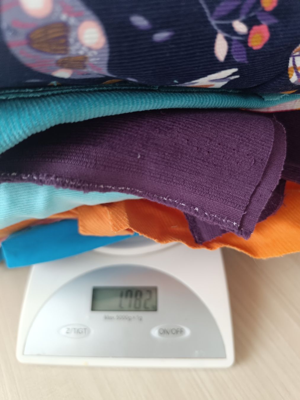 Stoffe: Cordstoffe – Neu (gemäss Beschreibung) aus Arbon von shantiii