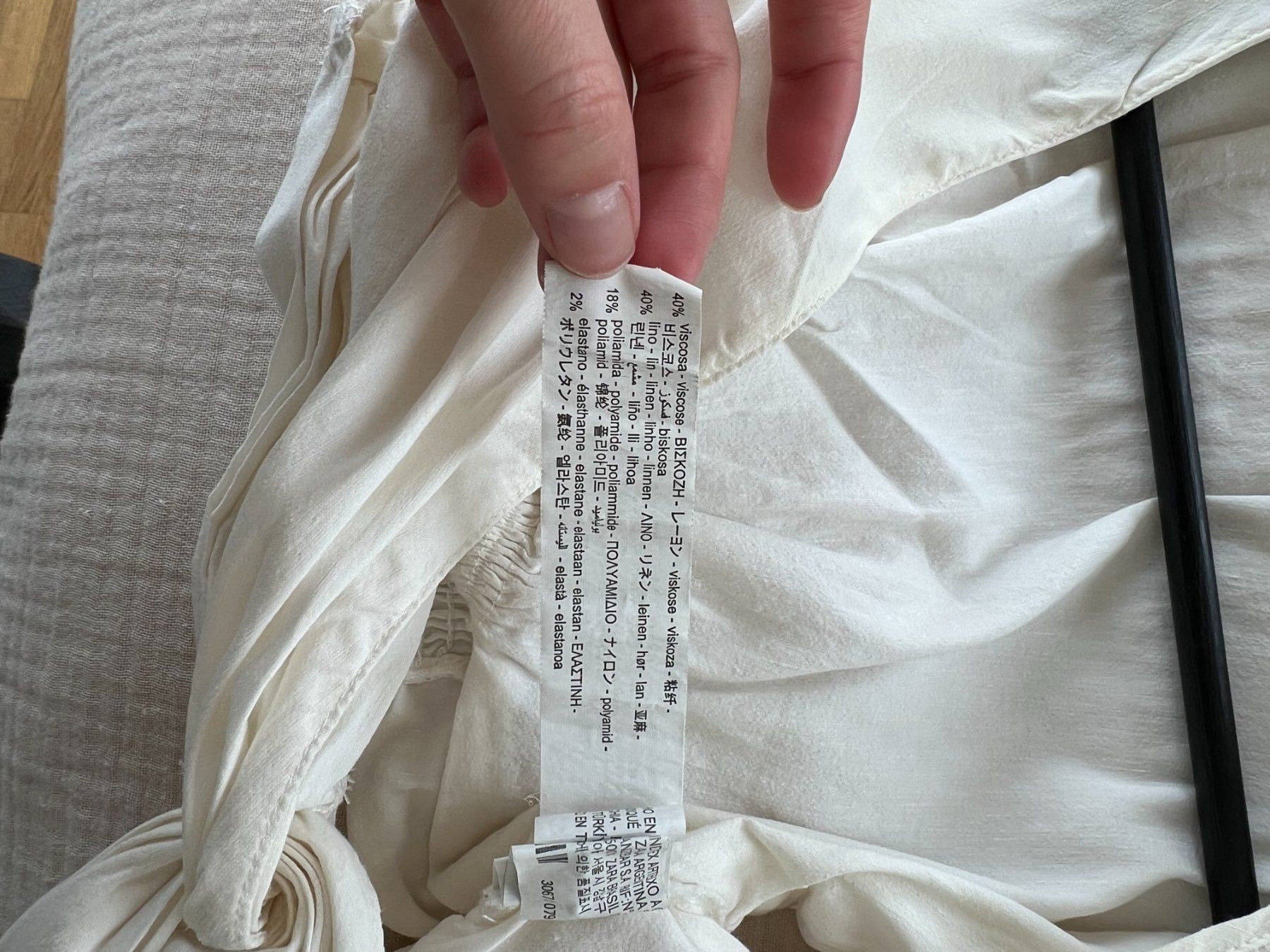 Zara Top: Haut blanc Zara – Usato da Zürich venduto da mps_9cp7 1