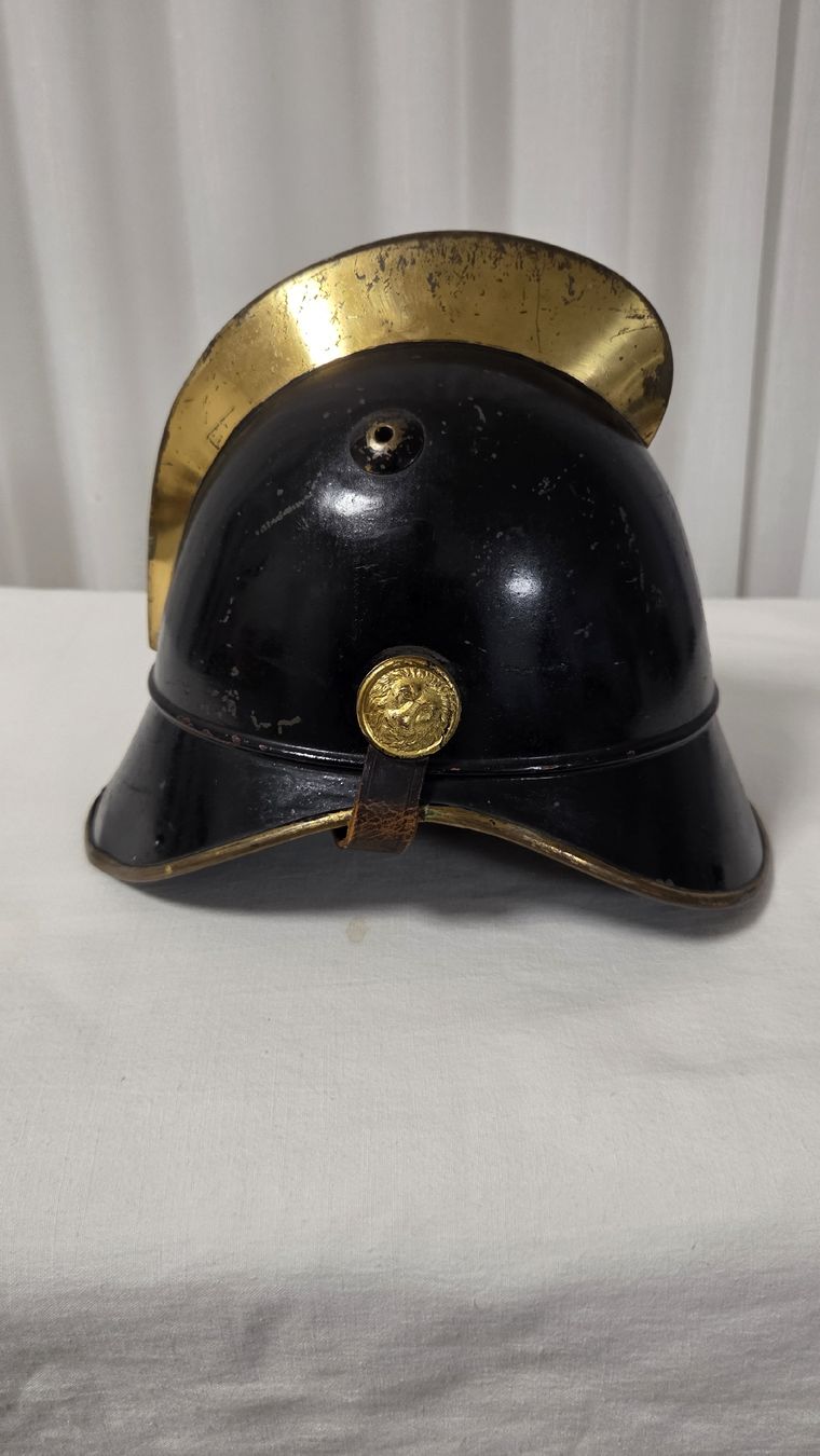 Pompieri: casque pompier  – Usato da Ecublens VD venduto da Moun