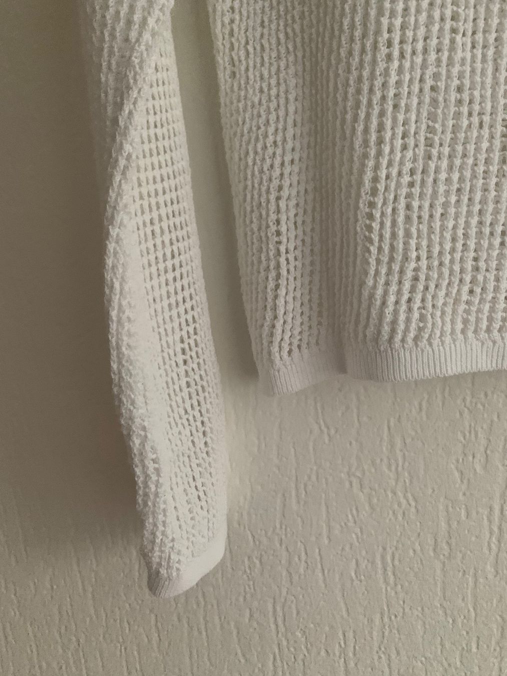 Sandro Top: Haut Sandro en maille blanc (taille 2) – Usato da Lausanne venduto da Xiaoxi 4