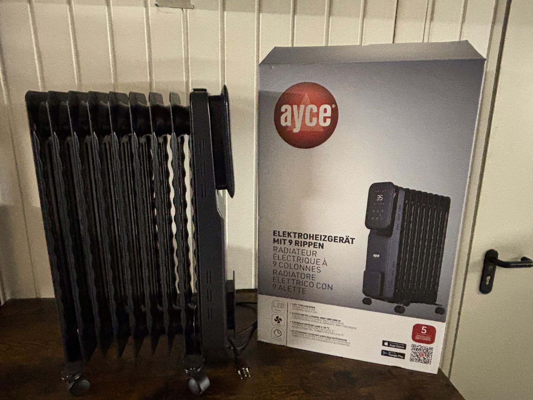 Radiatori: Ölradiator ayce 9 Rippen, elektrisch – Usato da Kleinwangen venduto da aym_9m68