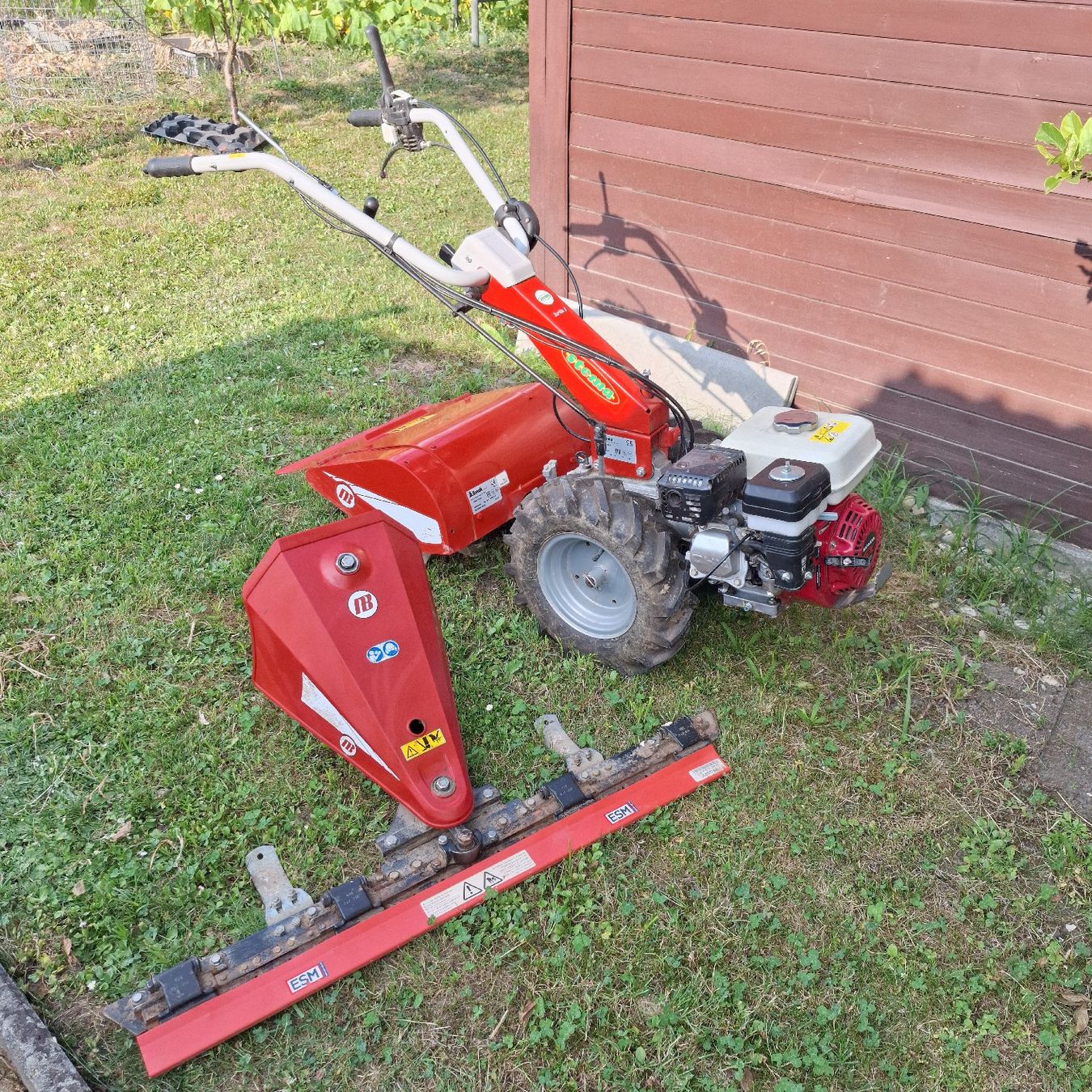 Honda Toutes les machines: Balkenmäher mit Gartenfräse  – D'occasion à Winterthur par v-t88 1