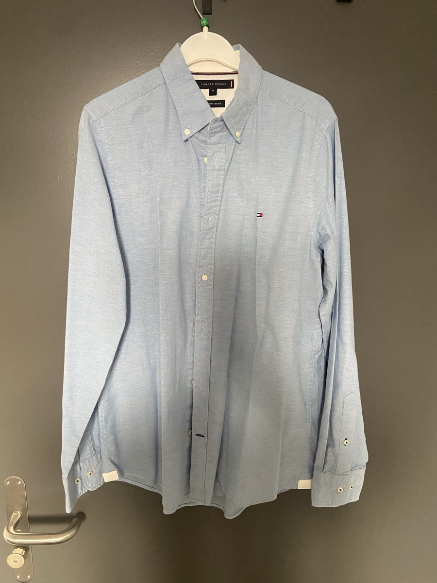 Tommy Hilfiger Hemden: Chemise tommy hilfiger  – Gebraucht aus Ste-Croix von Loic_danzii