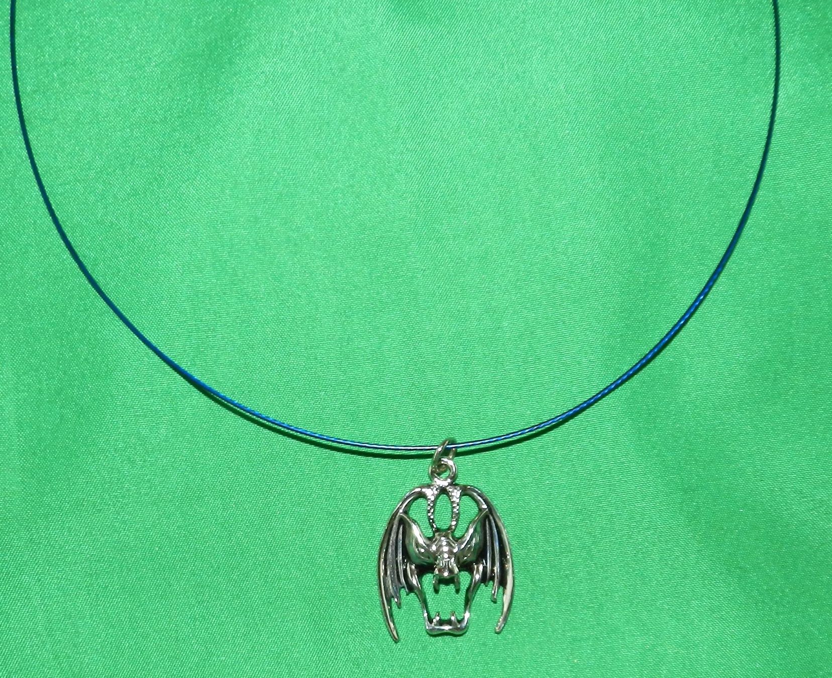 Catenine: Halskette mit Drachen Anhänger – Nuovo (secondo la descrizione) da Zürich venduto da hpr_3029