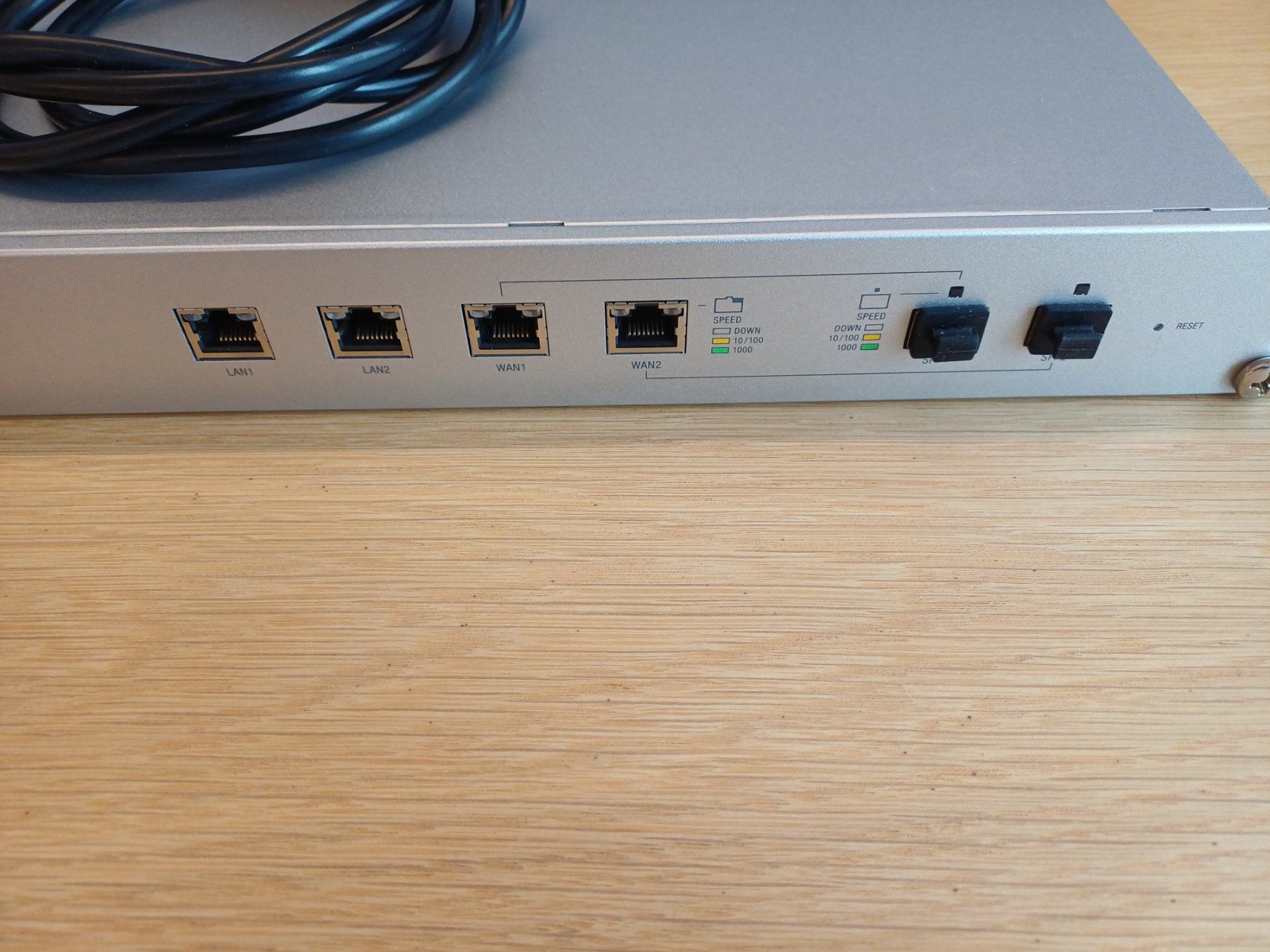 Unifi Modem & Router: Unifi USG Pro 4 – Usato da Oberegg venduto da jan_zq6j 1