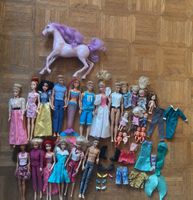 Barbie Puppen Set mit Ken und Pferd diverse Kleidung