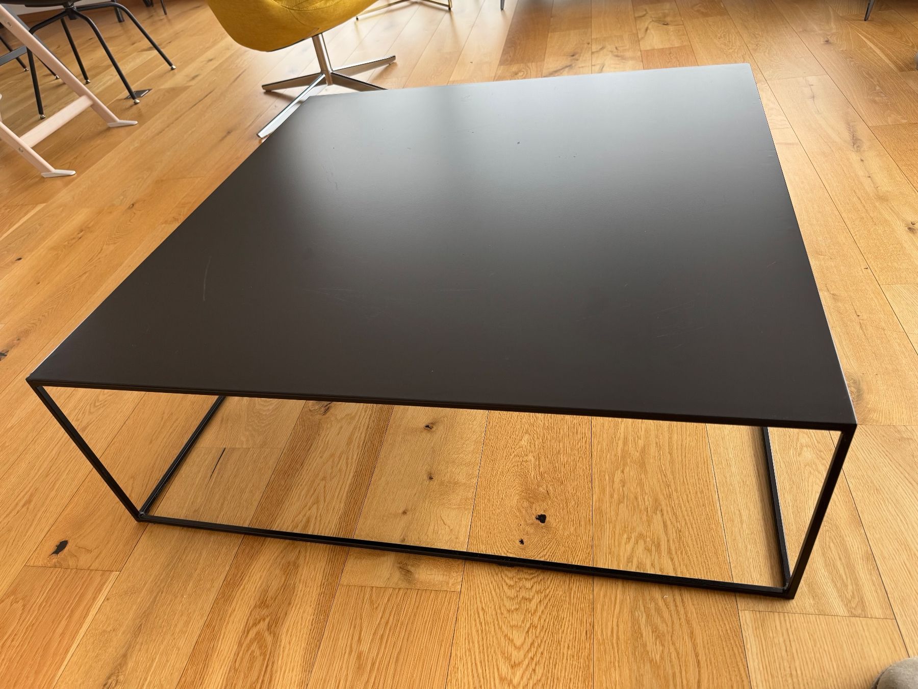 Tavoli: Table basse métal acier carrée, Romy – Usato da Genève venduto da Hollow 1