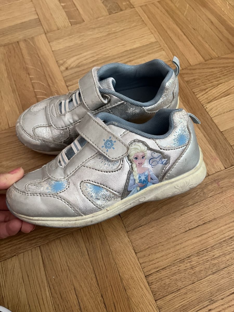 Chaussures filles: 2 – D'occasion à Bellevue par utilisatratice 1