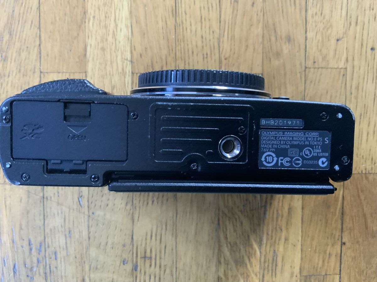 Olympus Fotocamera: OLYMPUS PEN E-P5 BLACK NEAR MINT CAMERA + ACCESSORIES – Nuovo (secondo la descrizione) da Genève venduto da SwissGeneva 3