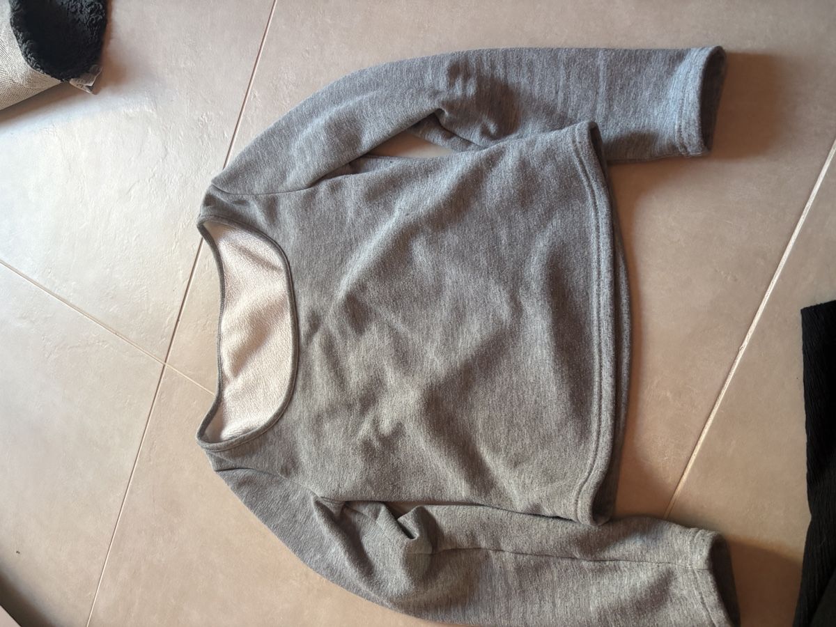 Pullover & Sweatshirts: Gefüttertes Langarm Shirt in S – Gebraucht aus Aarwangen von emelie.1101