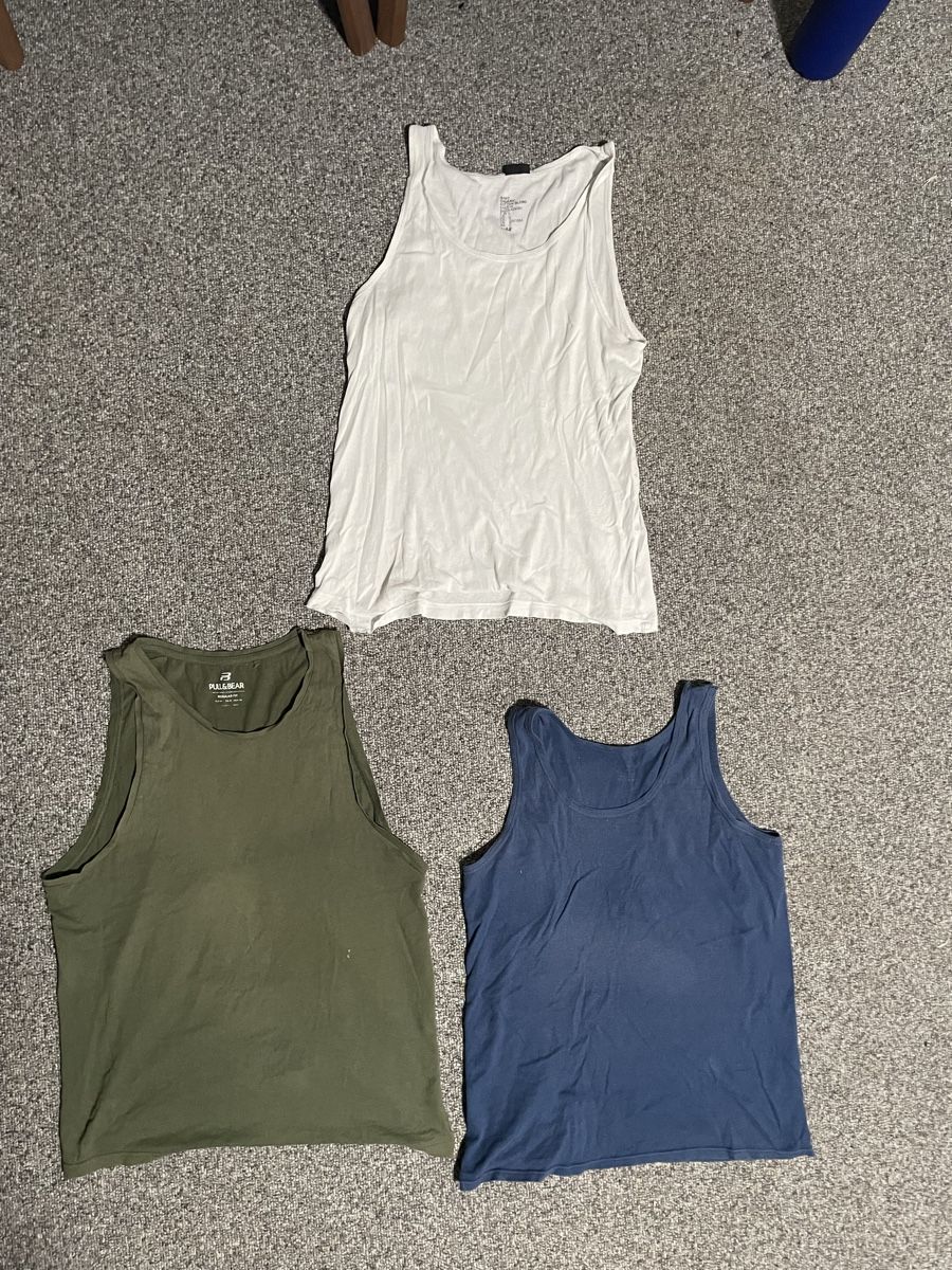 T-shirt: 3 tank tops  – Usato da Zermatt venduto da sti_yg5j