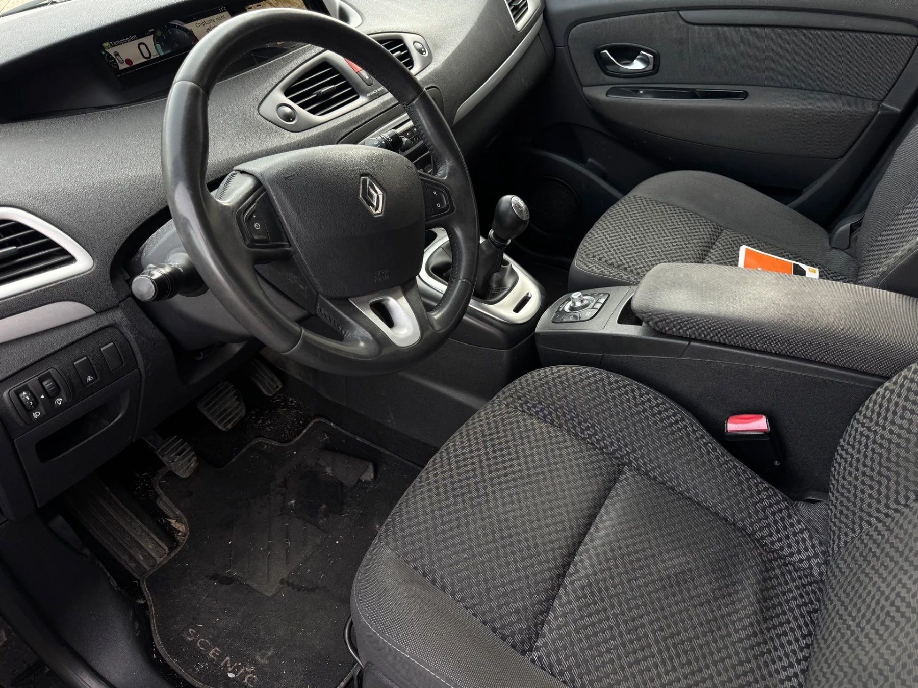 Renault Automobili: Renault Scenic 1.9dCi – Usato da Eschen venduto da kingkong010 5