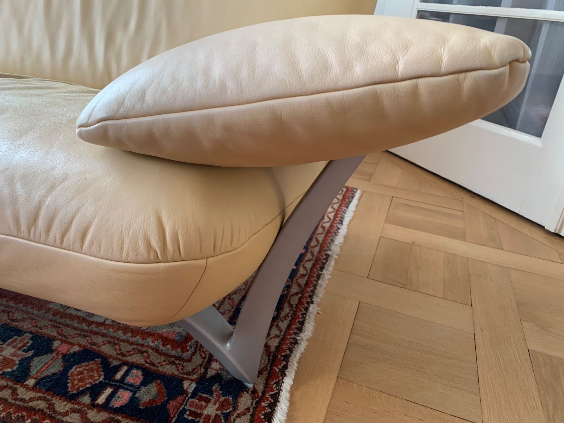 Rolf Benz Sofas: Canapé usagé 3 places de Rolf Benz – D'occasion à Clarens par cla_5w25 2