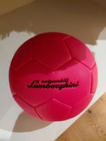 Neuer Fussball Lamborghini / Pinker Fussball