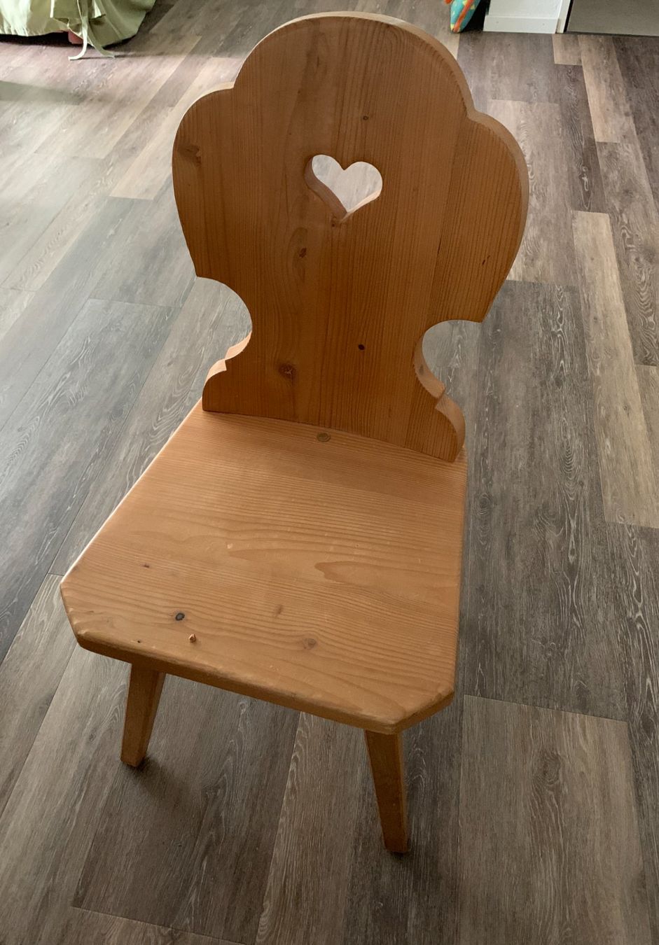 Set di tavolo e panche: Table carrée + 4 chaises vieux sapin ciré – Usato da Dübendorf venduto da flo_zds2 3