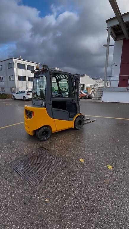 Jungheinrich Carrelli elevatori e a forche: Jungheinrich DFG 320 Diesel Stapler – Usato da Grüningen venduto da Werk89.zuerich 1