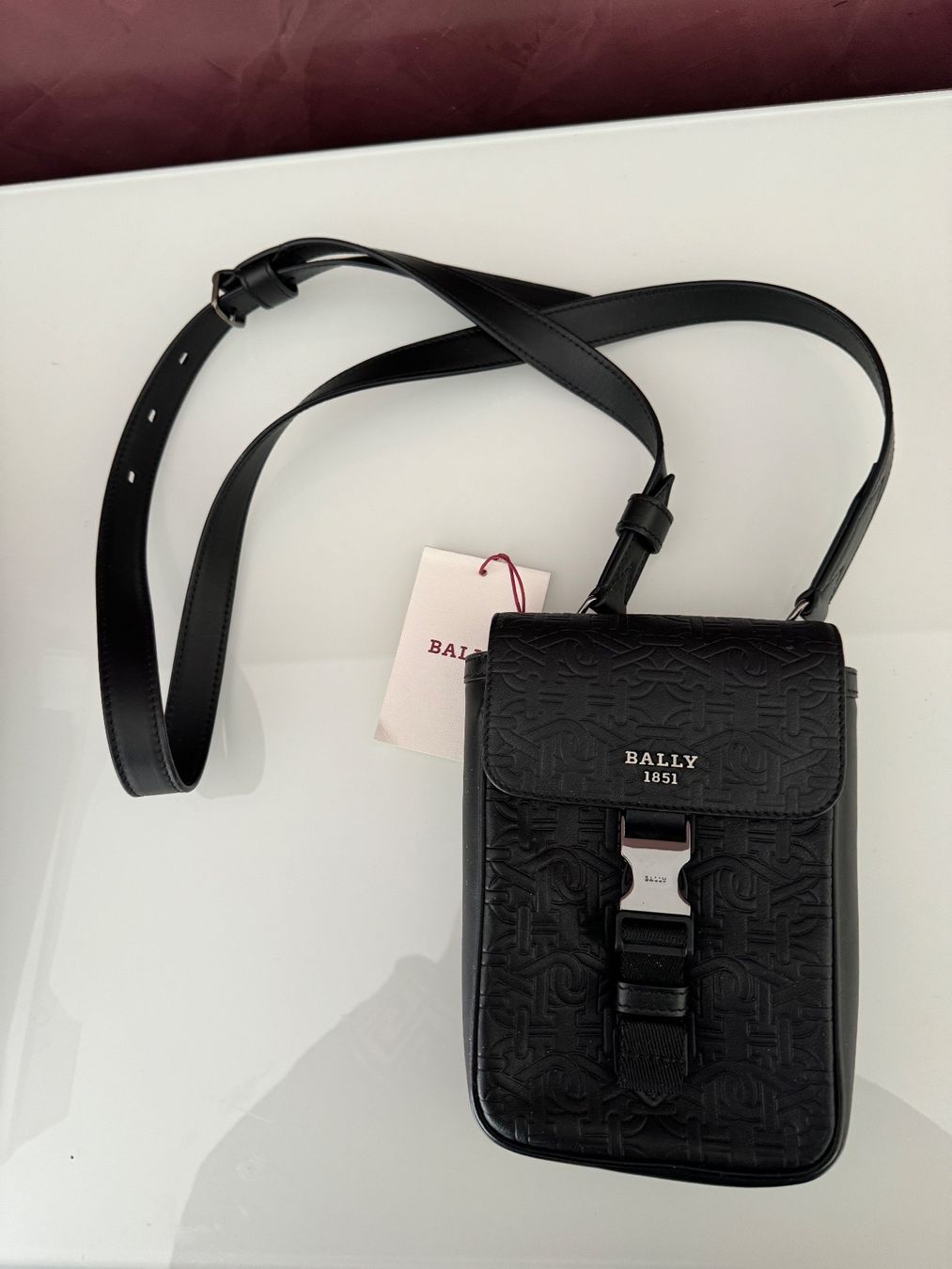 Bally Taschen: Bally Umhängetasche 18/12(4,5 – Neu und originalverpackt aus Volketswil von praxis12 1