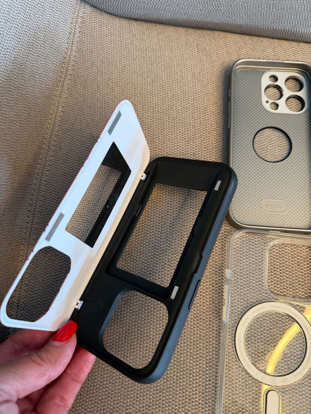Cover & Protezioni schermo: iPhone 15 Pro Cases - 5 Stück – Usato da Wollerau venduto da Cora07 2