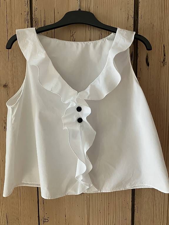 Camicette: Bluse GR.36 INBDUE – Usato da Lichtensteig venduto da Beduin
