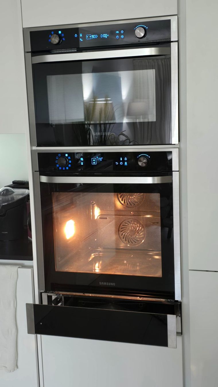 Samsung Forni: Ensemble four, micro-ondes et chauffe plats SAMSUNG – Usato da Bouveret venduto da Ccsb