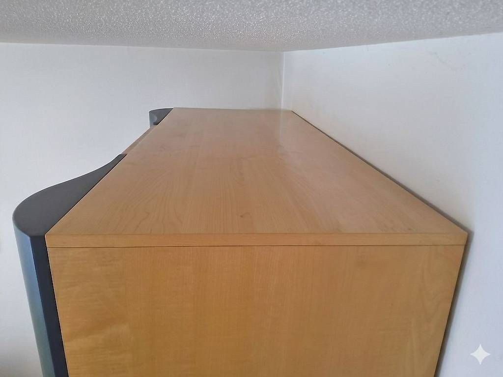 Schränke: Kleiderschrank 3-Türig – Gebraucht aus Basel von Blaetz 3