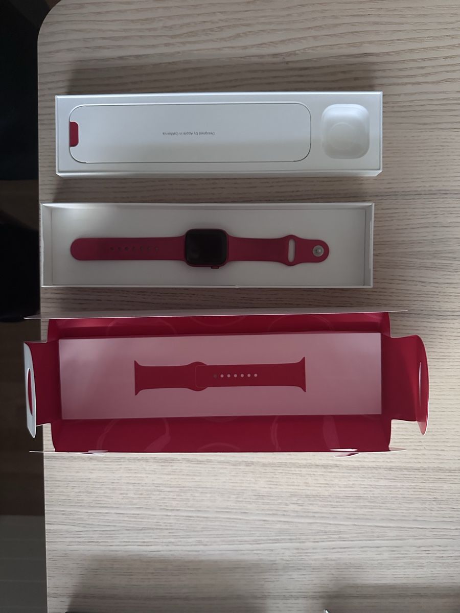Apple Smartwatch: Apple Series 8 - (PRODUCT) red – Usato da Bad Ragaz venduto da chenk24 3